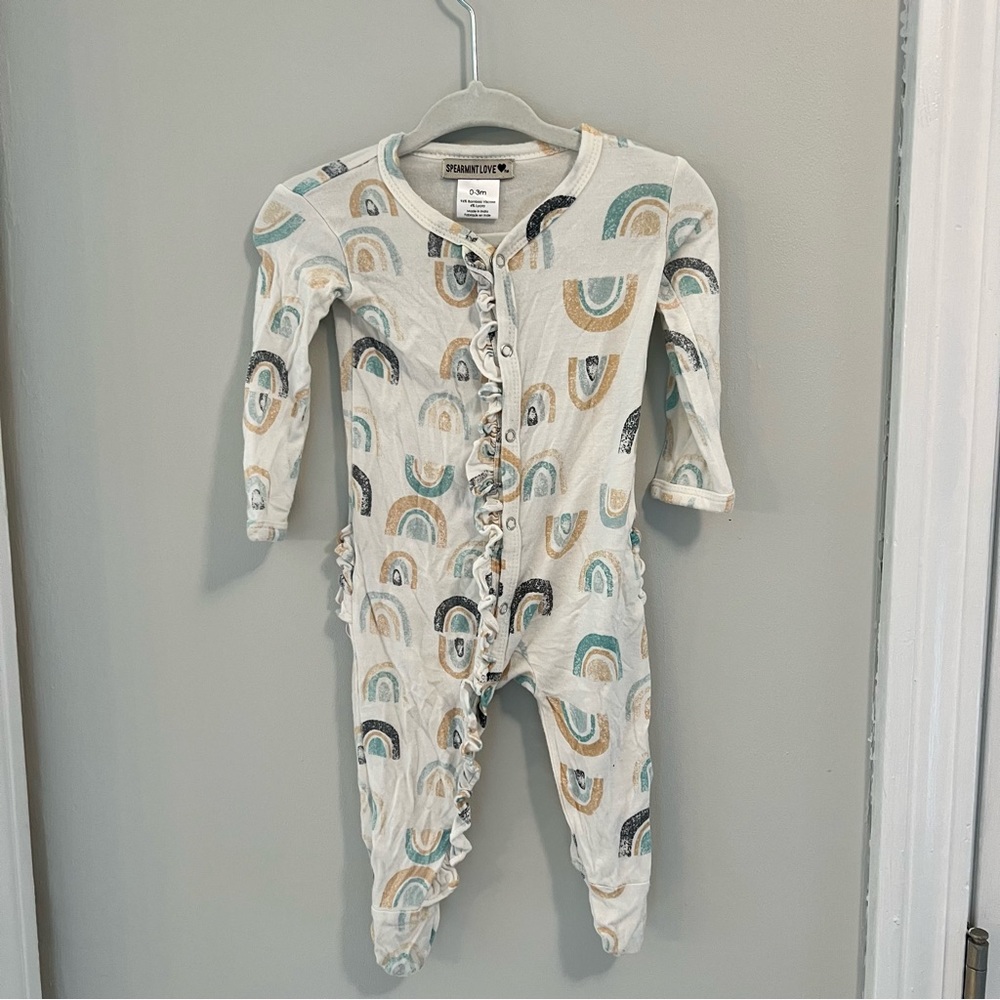 SpearmintLove - TWO PACK of boho rainbows snap bamboo footies - 0-3months